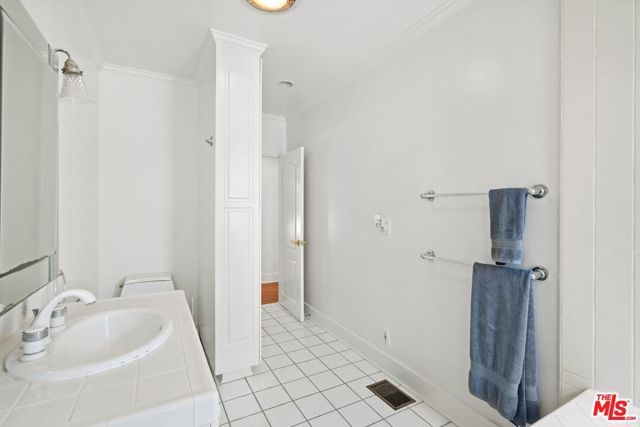526 Monte Vista Avenue, Glendale, CA 91202