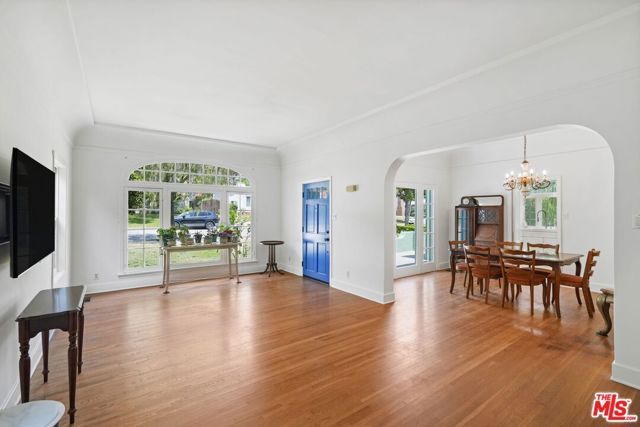 526 Monte Vista Avenue, Glendale, CA 91202