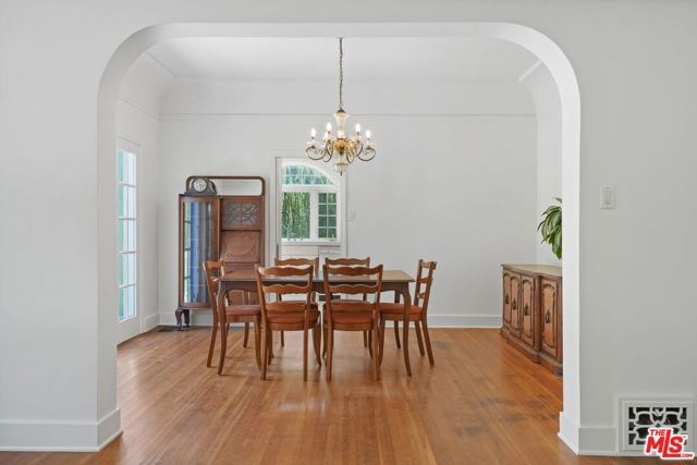 526 Monte Vista Avenue, Glendale, CA 91202