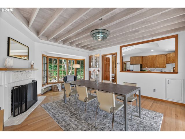 199 PINE VALLEY Rd, Lake Oswego, OR 97034