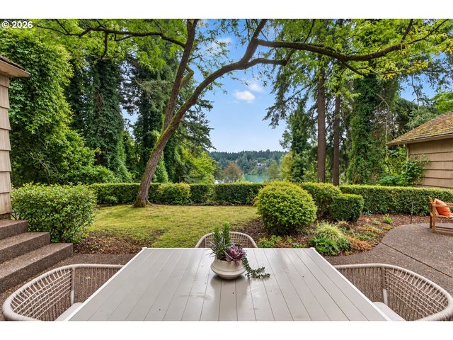 199 PINE VALLEY Rd, Lake Oswego, OR 97034