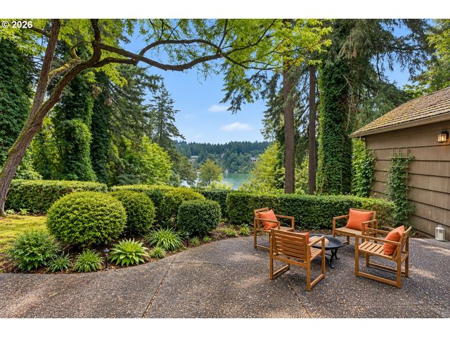 199 PINE VALLEY Rd, Lake Oswego, OR 97034