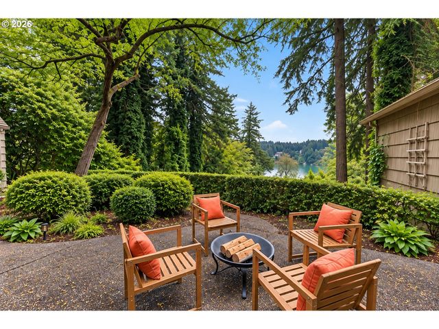 199 PINE VALLEY Rd, Lake Oswego, OR 97034