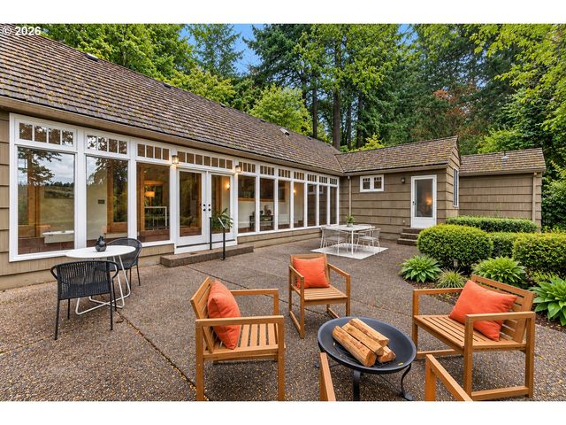 199 PINE VALLEY Rd, Lake Oswego, OR 97034