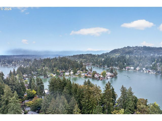 199 PINE VALLEY Rd, Lake Oswego, OR 97034