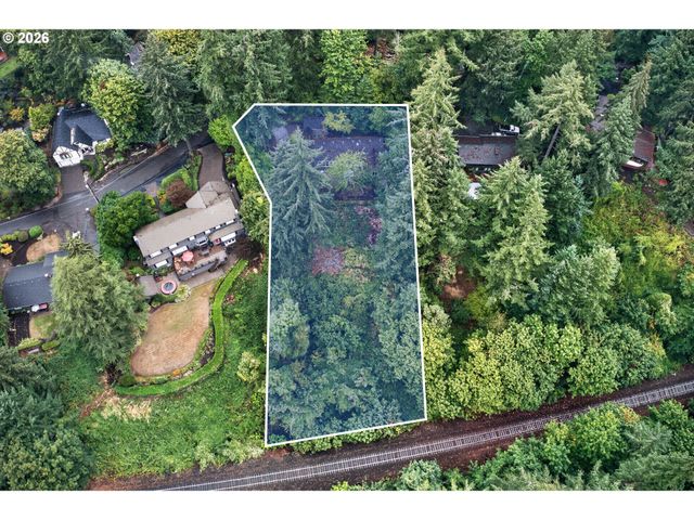 199 PINE VALLEY Rd, Lake Oswego, OR 97034