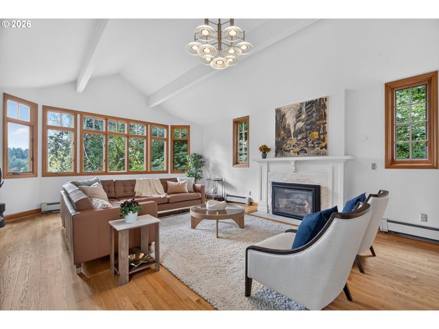 199 PINE VALLEY Rd, Lake Oswego, OR 97034
