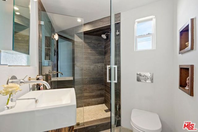 24 Eastwind Street 2, Marina Del Rey, CA 90292
