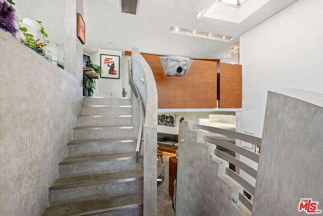 24 Eastwind Street 2, Marina Del Rey, CA 90292