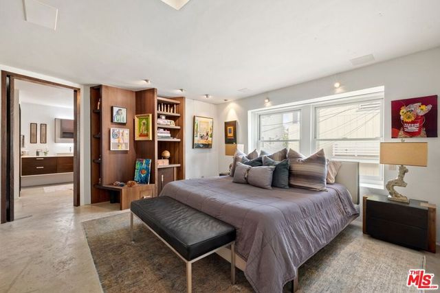 24 Eastwind Street 2, Marina Del Rey, CA 90292