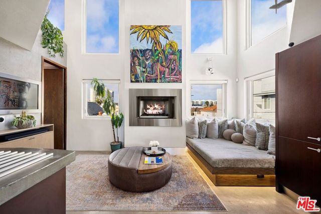 24 Eastwind Street 2, Marina Del Rey, CA 90292