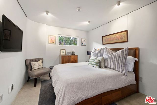 24 Eastwind Street 2, Marina Del Rey, CA 90292