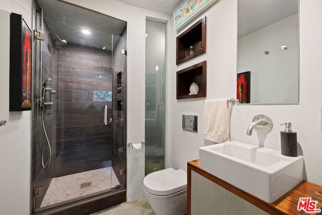 24 Eastwind Street 2, Marina Del Rey, CA 90292