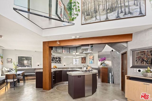 24 Eastwind Street 2, Marina Del Rey, CA 90292