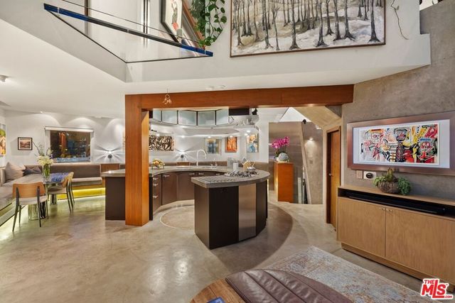 24 Eastwind Street 2, Marina Del Rey, CA 90292