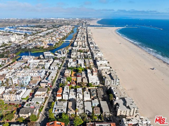 24 Eastwind Street 2, Marina Del Rey, CA 90292