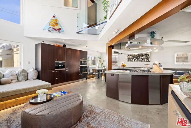 24 Eastwind Street 2, Marina Del Rey, CA 90292