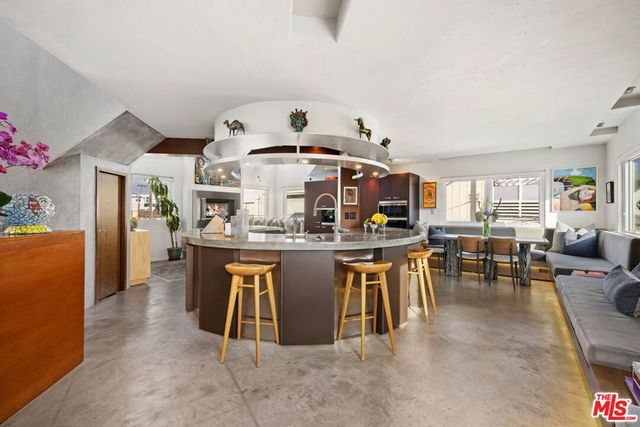 24 Eastwind Street 2, Marina Del Rey, CA 90292