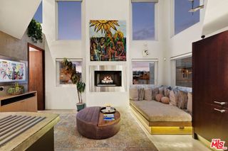 24 Eastwind Street 2, Marina Del Rey, CA 90292