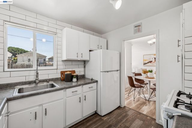 4061 Maiden Ln, Union City, CA 94587