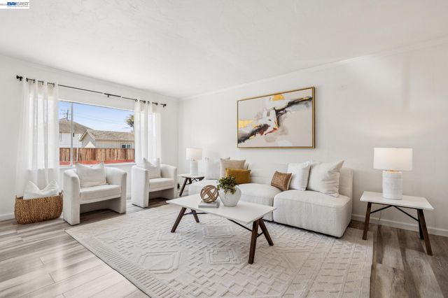 4061 Maiden Ln, Union City, CA 94587