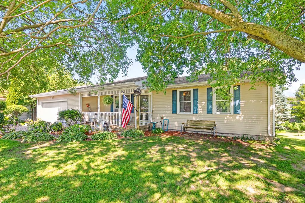 158 Tammy Lane, Lake Holiday, IL 60552