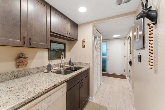 11 Alcira Ct, St Augustine, FL 32086