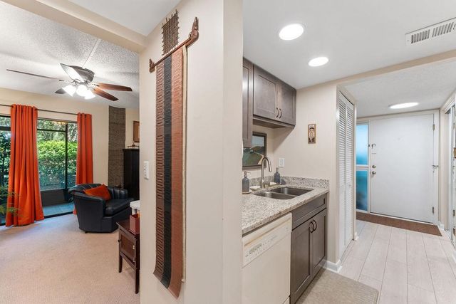 11 Alcira Ct, St Augustine, FL 32086