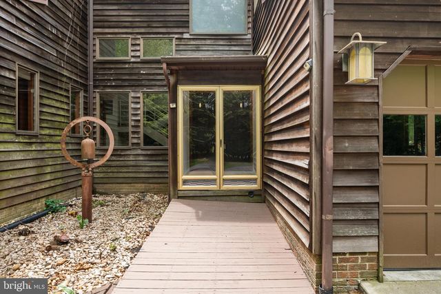 8095 PLOWDEN DR, La Plata, MD 20646