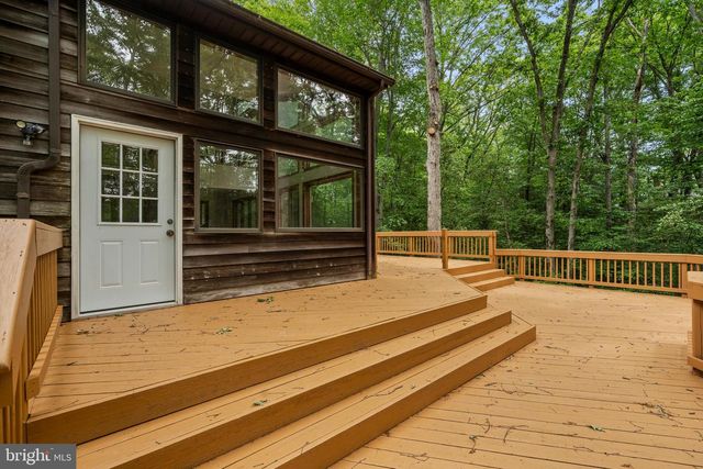 8095 PLOWDEN DR, La Plata, MD 20646