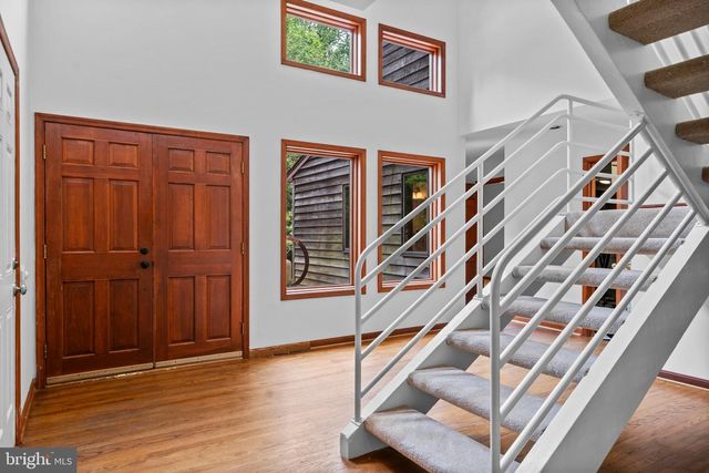 8095 PLOWDEN DR, La Plata, MD 20646