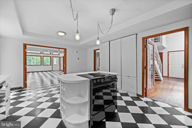 8095 PLOWDEN DR, La Plata, MD 20646