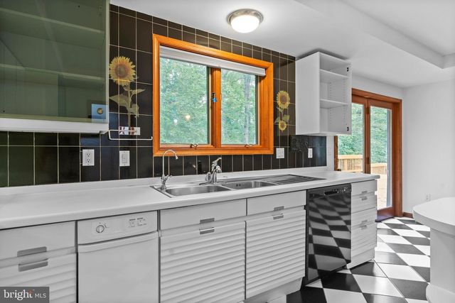 8095 PLOWDEN DR, La Plata, MD 20646