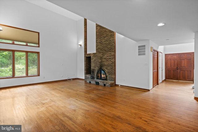 8095 PLOWDEN DR, La Plata, MD 20646