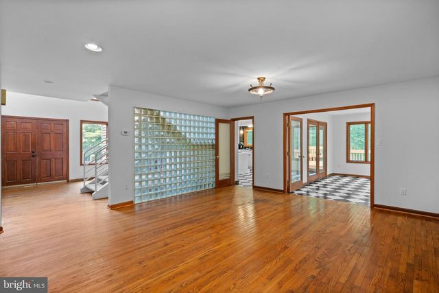 8095 PLOWDEN DR, La Plata, MD 20646