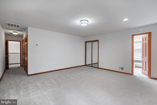 8095 PLOWDEN DR, La Plata, MD 20646