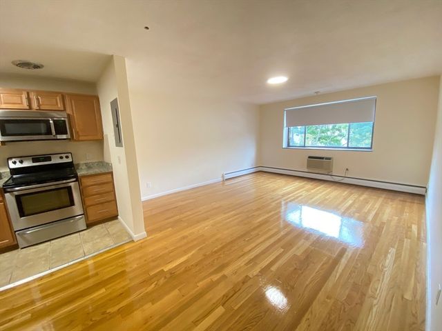 222 Babcock Street 4A, Brookline, MA 02446