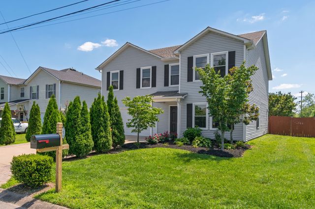 2675 Sutherland Dr, Thompsons Station, TN 37179