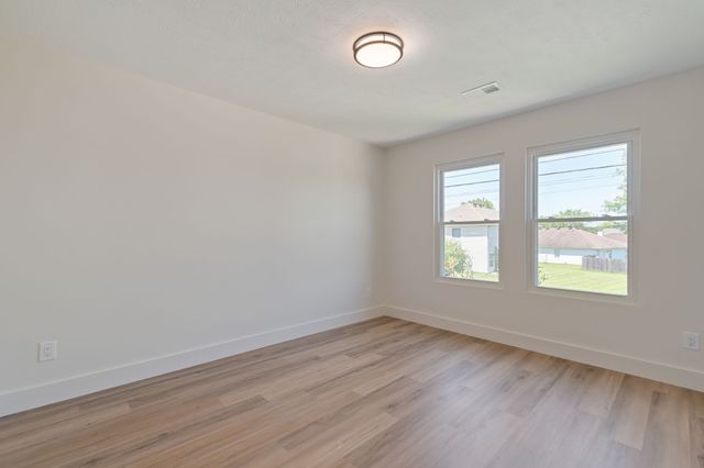 2675 Sutherland Dr, Thompsons Station, TN 37179