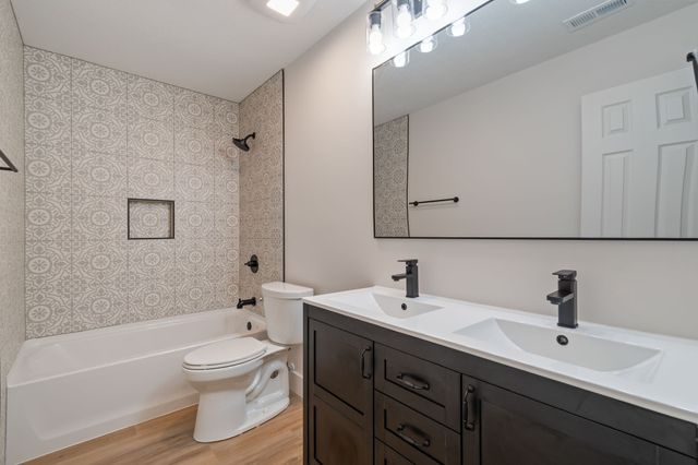 2675 Sutherland Dr, Thompsons Station, TN 37179