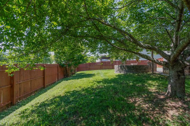 2675 Sutherland Dr, Thompsons Station, TN 37179