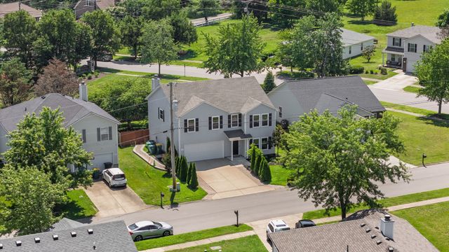 2675 Sutherland Dr, Thompsons Station, TN 37179