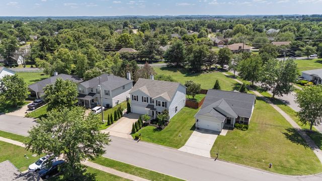2675 Sutherland Dr, Thompsons Station, TN 37179