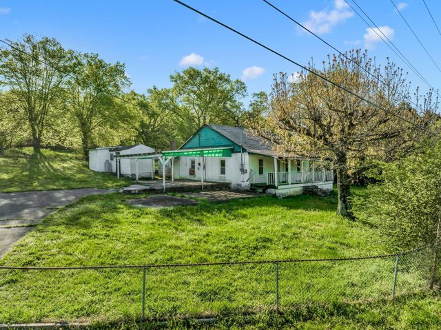 1810 Monsanto Rd, Columbia, TN 38401