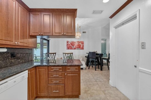 1236 SW 75th Avenue, North Lauderdale, FL 33068