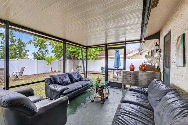 1236 SW 75th Avenue, North Lauderdale, FL 33068