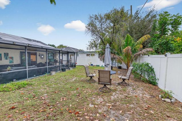 1236 SW 75th Avenue, North Lauderdale, FL 33068