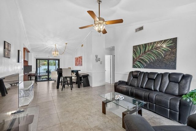 1236 SW 75th Avenue, North Lauderdale, FL 33068