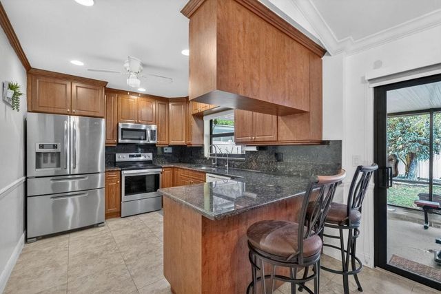 1236 SW 75th Avenue, North Lauderdale, FL 33068