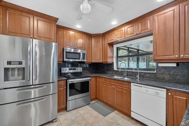 1236 SW 75th Avenue, North Lauderdale, FL 33068